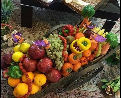 عکس ایده تزیین سبد میوه شب یلدا