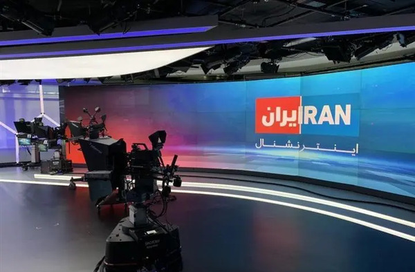 عکس احمد صمدی نیلوفر پورابراهیم