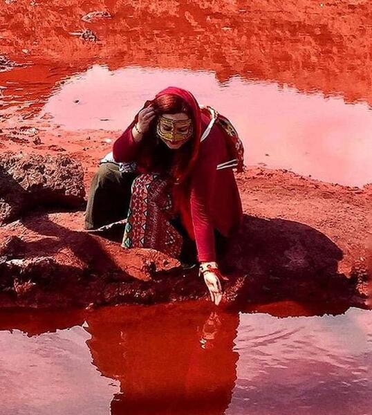 ژست عکس هرمز