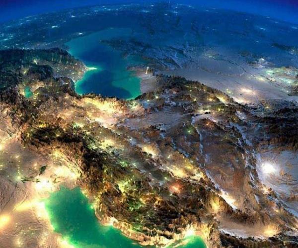 عکس زمین در شب