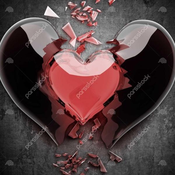 عکس قلب شکسته شده