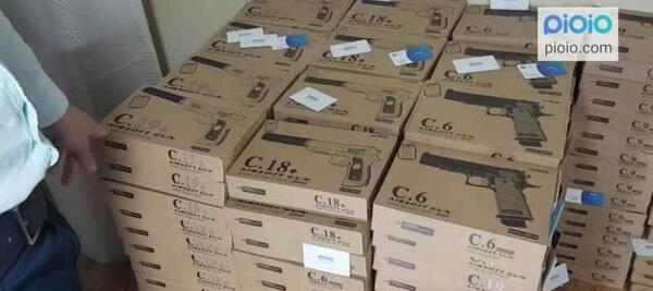 عکس تفنگ اسباب بازی بزرگ ساچمه ای