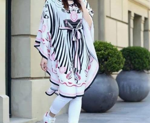 عکس مدل مانتو جلو باز ساده مشکی