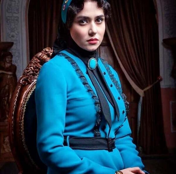 عکس بچگی پریناز ایزدیار