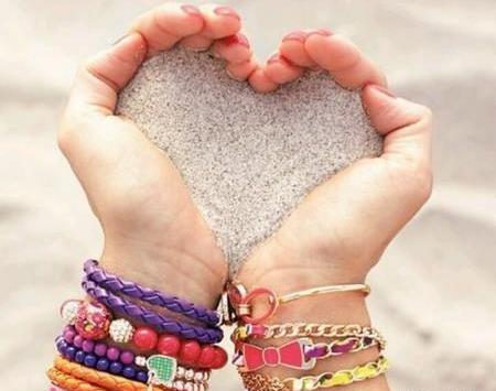 عکس شاخ دخترونه قرمز
