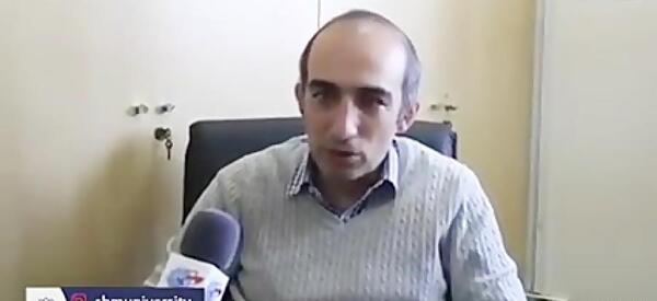 عکس دکتر پیام طبرسی