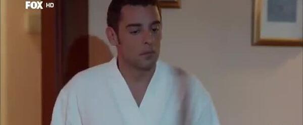 عکس اویکو در فصل گیلاس