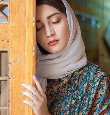 عکس رفیقانه دخترانه با حجاب