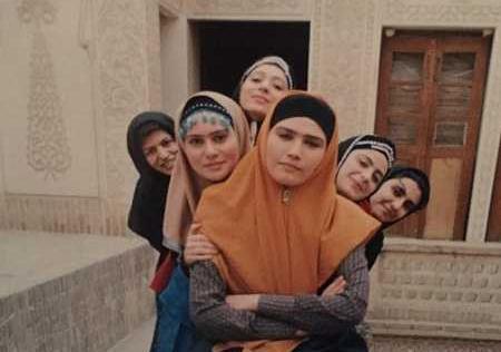 عکس پدر و مادر آرام جعفری