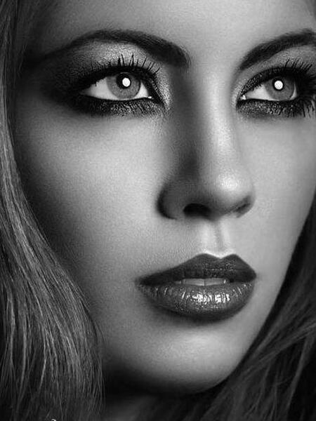 عکس سیاه سفید چهره با کیفیت بالا