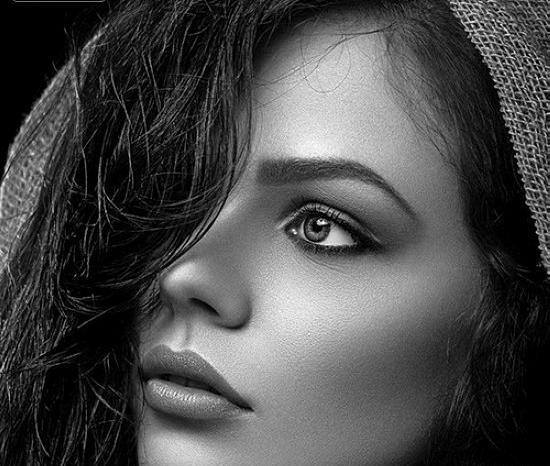 عکس سیاه سفید چهره با کیفیت بالا