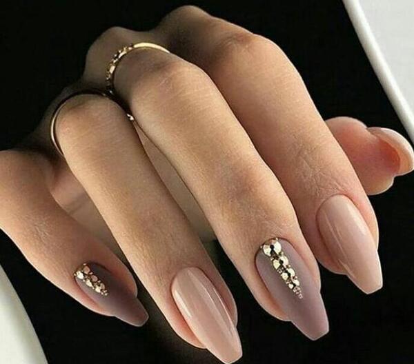 عکس طراحی ناخن زیبا
