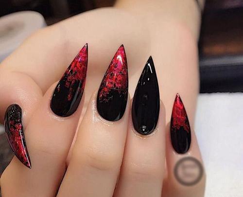 عکس کاشت ناخن تیز کوتاه