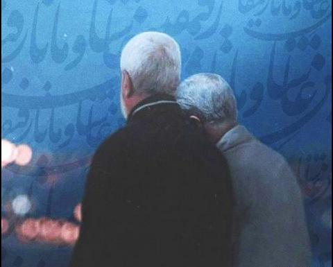 عکس حاج قاسم نشسته