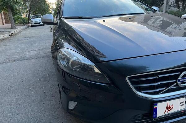 عکس ماشین ولوو v40 r دیزاین پلاس