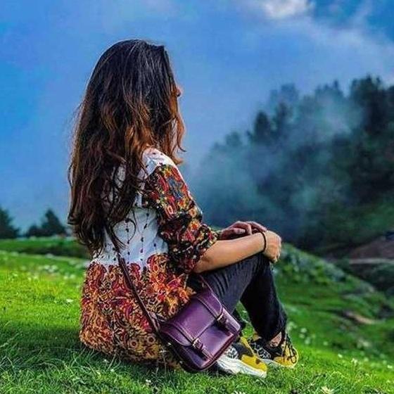 عکس پروفایل دختر با حجاب در طبیعت