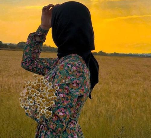 عکس پروفایل دختر با حجاب در طبیعت