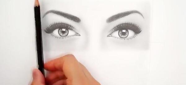 عکس طرح چهره برای نقاشی سیاه قلم