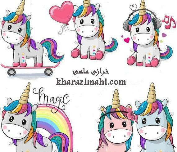 عکس اسب تک شاخ نشسته