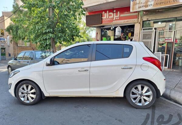عکس ماشین هیوندای i20
