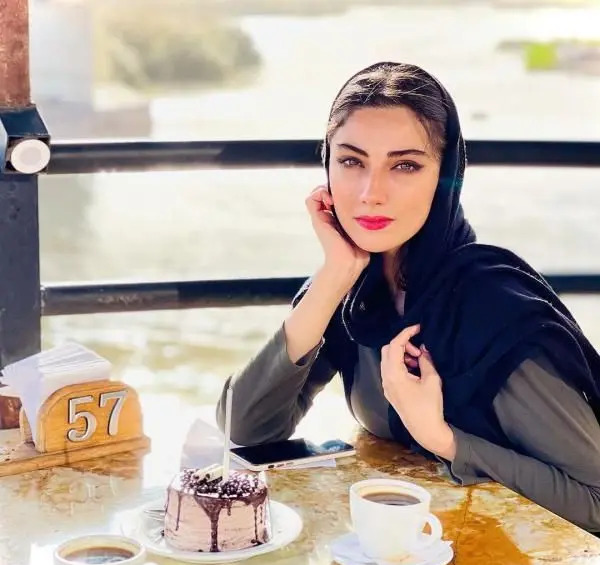 عکس بازیگر نقش نجلا در سریال نجلا