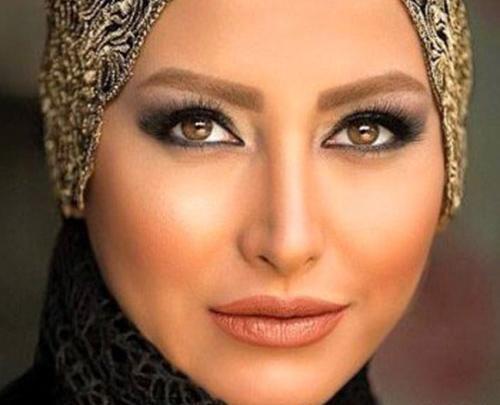 عکس علی کریمی در حال نذری