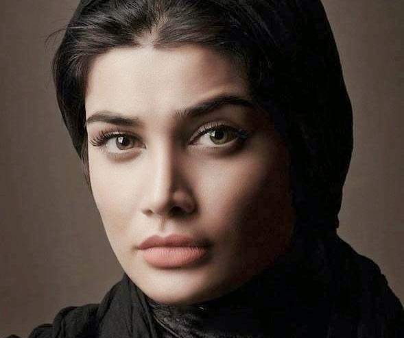 عکس کفش تینا آخوندتبار