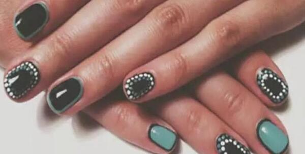 عکس طراحی ناخن با قلم