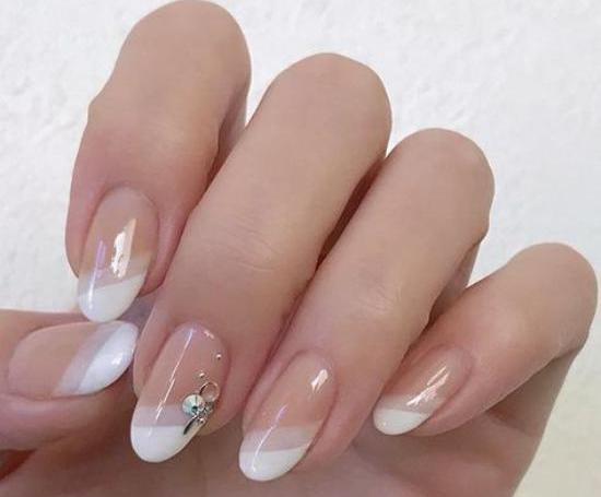 عکس مدل طراحی ناخن با فرنچ