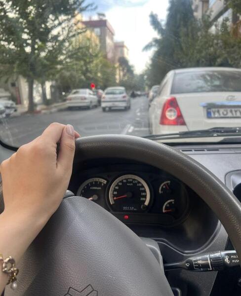 عکس از پشت فرمون ماشین