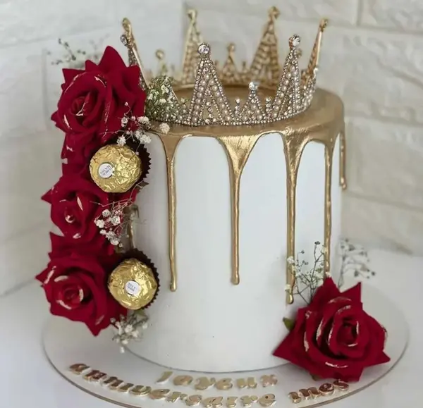 عکس کیک تولد دخترانه تاج