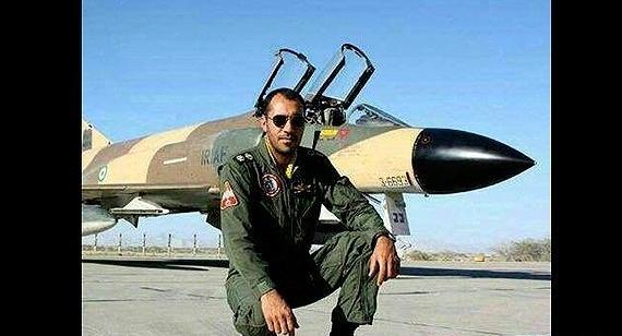 عکس خلبان جنگنده ایرانی