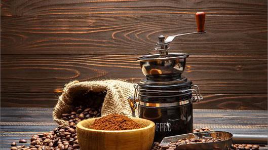 عکس قهوه در طبیعت