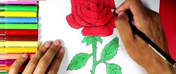 عکس نقاشی طبیعی دختر