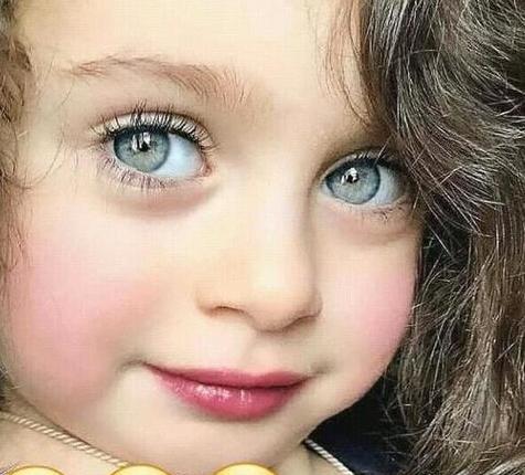 عکس دختر چشم عسلی خارجی