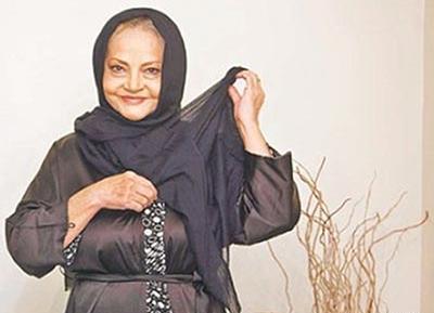 عکس ثریا حکمت با خانواده