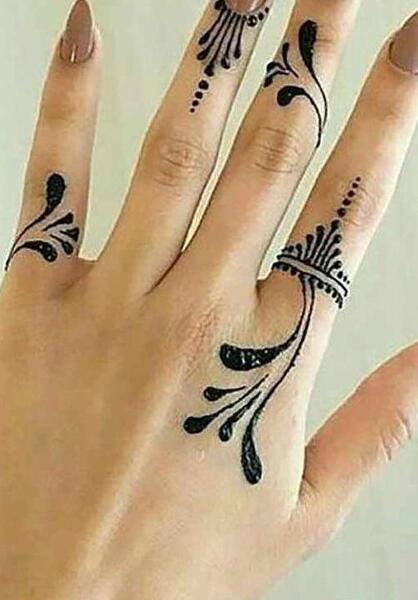 عکس حنا روی دست بچه گانه