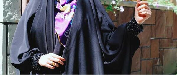 عکس دختر با حجاب چادری از پشت سر