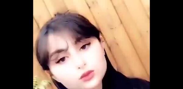 عکس سارا و نیکا در کنار مادرشان