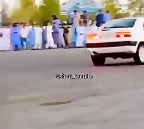 عکس چالش با دست