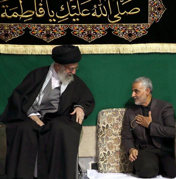 عکس قاسم سلیمانی و فرزندانش