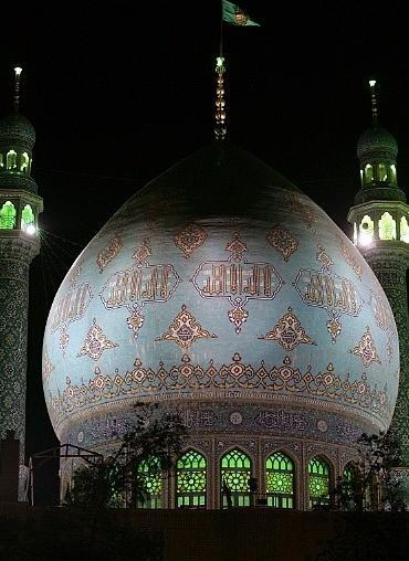 عکس حضور رهبر انقلاب در مسجد جمكران