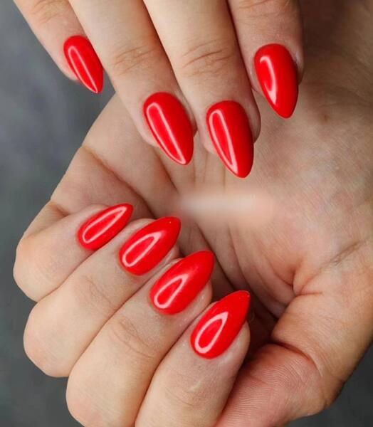 عکس طراحی ناخن قرمز