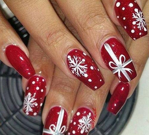 عکس طراحی ناخن قرمز