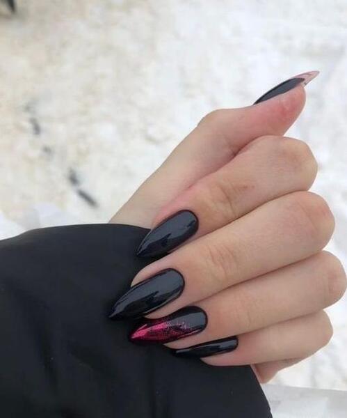 عکس طراحی ناخن قرمز