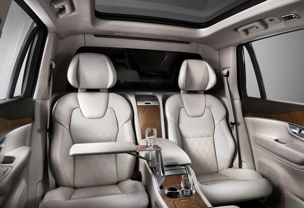 عکس ماشین ولوو xc90 اینسکریپشن