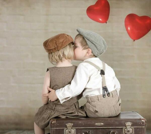 عکس پروفایل بچه گانه عاشقانه