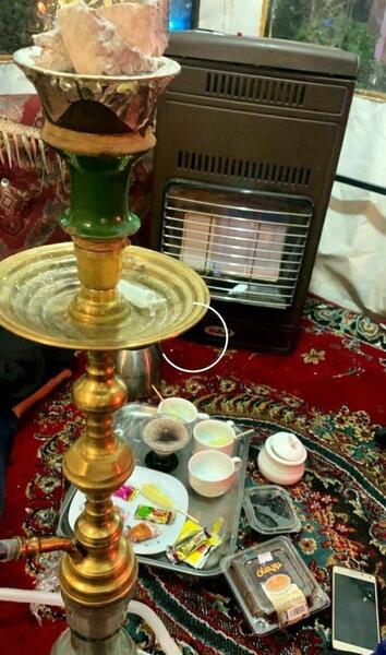 عکس فیک دخترونه در حال قلیون کشیدن