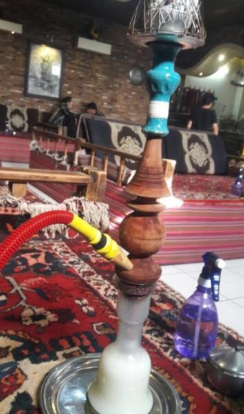 عکس فیک دخترونه در حال قلیون کشیدن