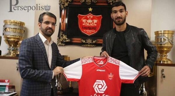 عکس شهریار مغانلو با لباس پرسپولیس